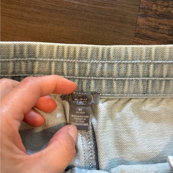 Aerie soft denim colored shorts - Picture 3 of 4
